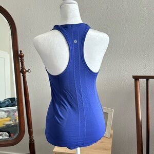 Lululemon tank